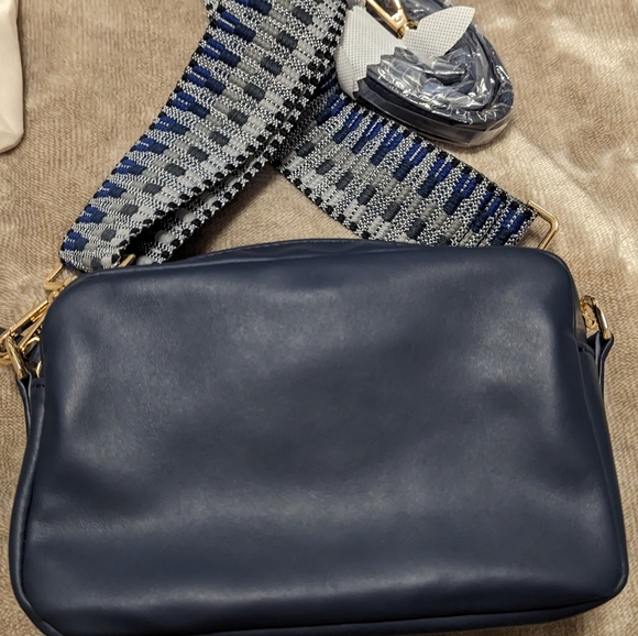 Pink Cove Small Handbag - Never Used - Picture 2 of 9